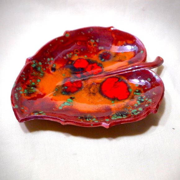 Ideal ~~~ Trinket HOLDER ~~~ Speckled Mottled Pattern in Autumn Red Colours - Picture 1 of 1